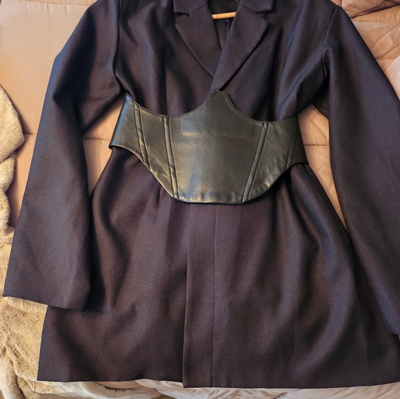 Maniere De Voir Structured Black Blazer Dress - Picture 6 of 8